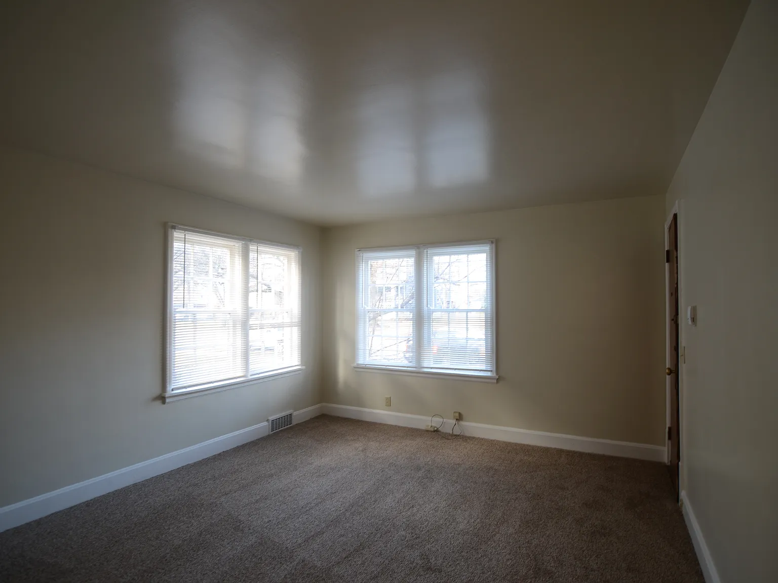 1 bed, 700 sqft, $895 — Photo 3