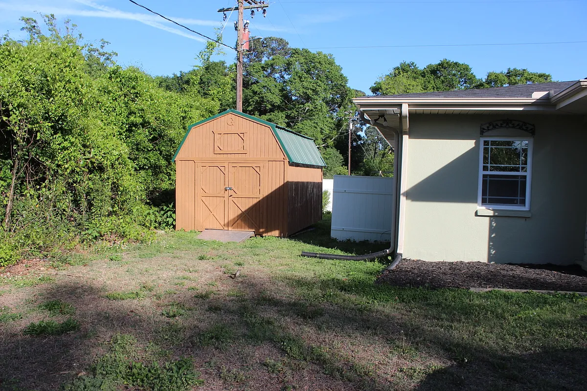 Building Photo - 347 Oak Grove Rd