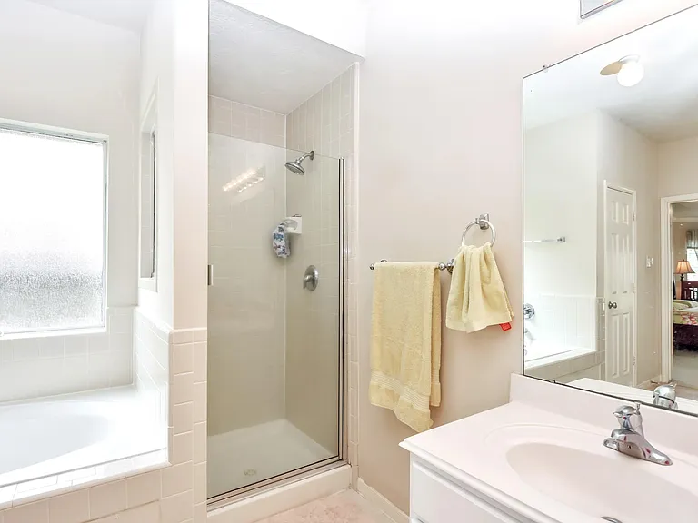 1815 Granite Field Ln — Photo 20