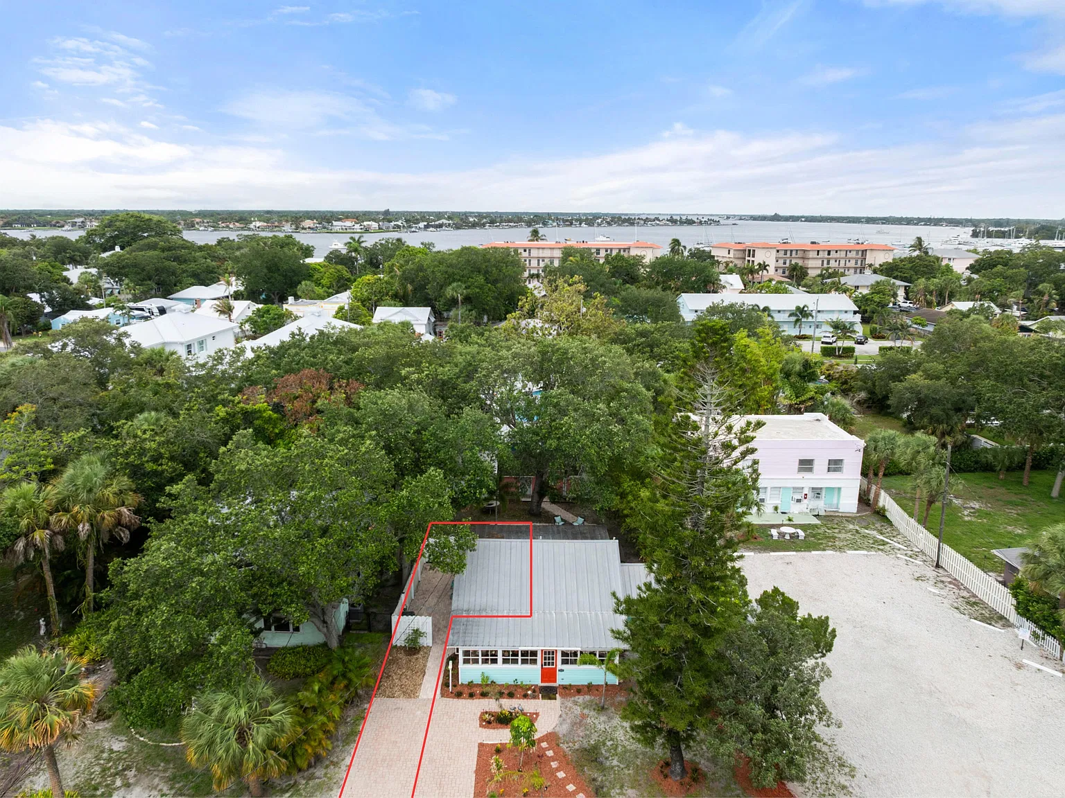 1 bed, 1.0 bath, 404 sqft, $2,100 — Photo 4