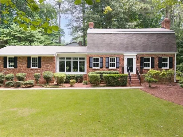 2179 Mountclaire Ct, Stone Mountain, GA 30087