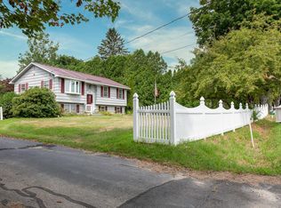 176 Meadow Rd, Topsham, ME 04086