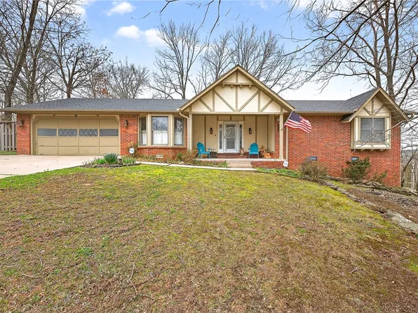 7 Fenchurch Dr, Bella Vista, AR 72715