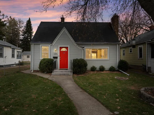 1772 Eustis St, Lauderdale, MN 55113