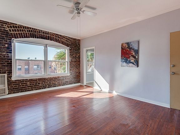 4th image of 730 S Catalina St #1