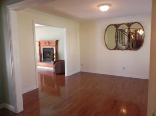 1085 Berwyn Ln, Newark, OH 43055