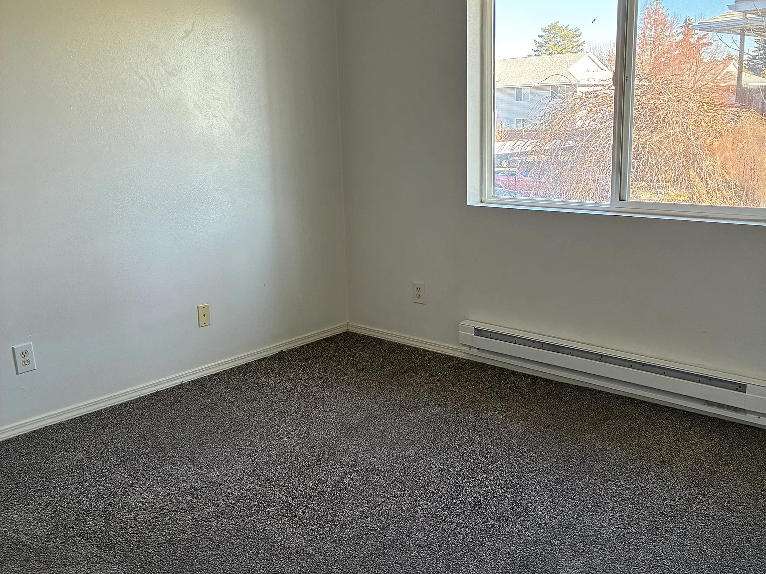 2 bed, 960 sqft, $1,200 — Photo 3