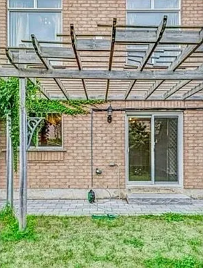166 Sail Cres #LOWER — Photo 8