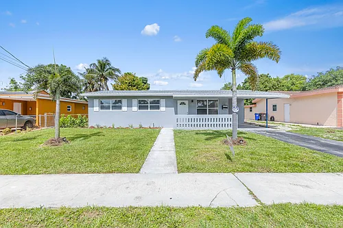 2321 NW 38th Ter Photo 1
