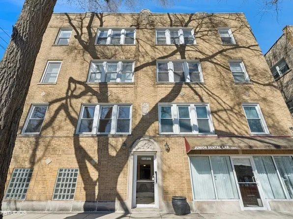 2414 W Ardmore Ave #2W, Chicago, IL 60659