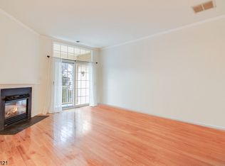 621 Binghampton Ln, Livingston, NJ 07039