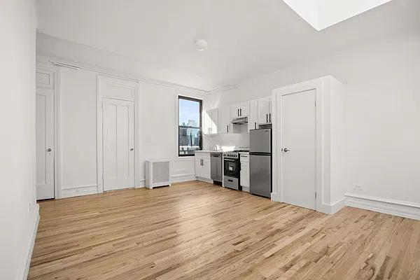 Rented by Cooper & Cooper Real Estate | media 3