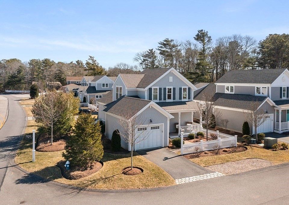 2 Saltwater Cir, Mashpee, MA 02649 Zillow