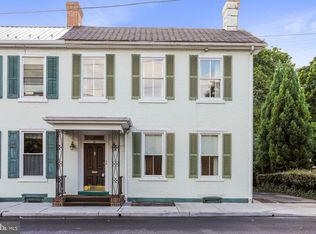 38 N Carlisle St, Greencastle, PA 17225