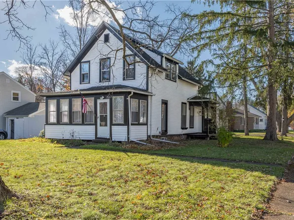 607 Beahan Rd, Rochester, NY 14624