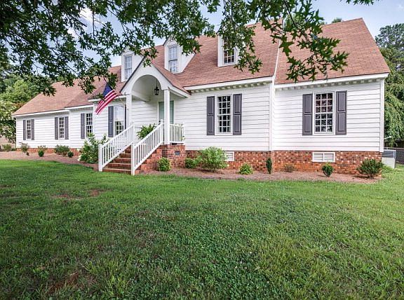 2nd image of 2597 Horseshoe Dr