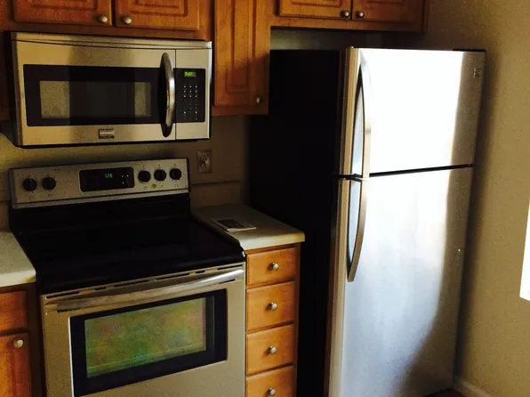 266 Summerlake Ln, Newport News, VA 23602