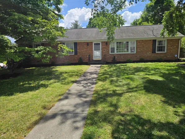 4828 Glenbrook Dr, Roanoke, VA 24018