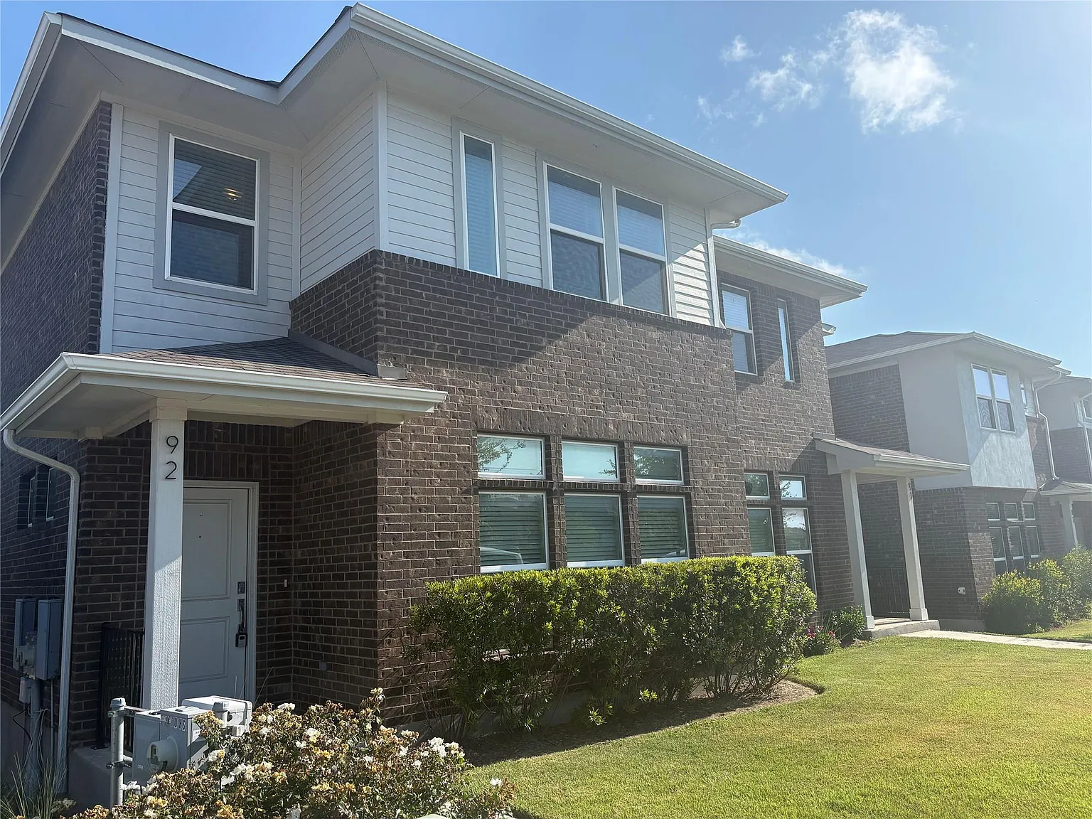 3 bed, 2.5 bath, 1561 sqft, $1,659 — Photo 3