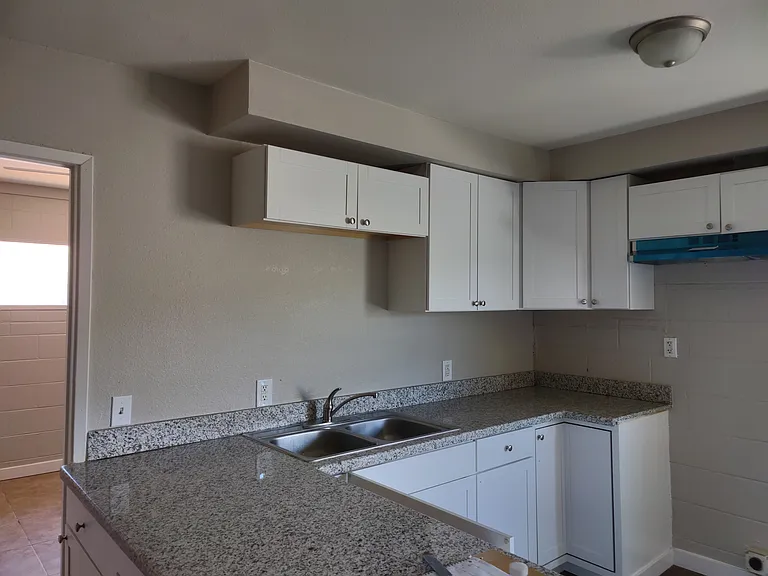 Marlin Ave — Photo 1