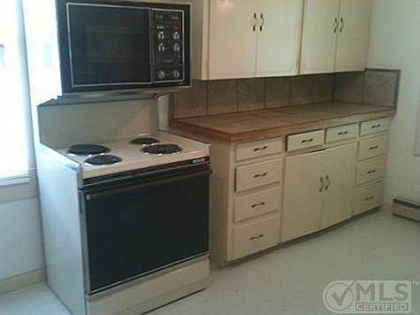 2nd image of 603 E Elm St