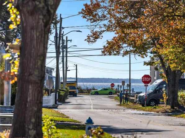 23 Central Park Court, Falmouth, MA 02540