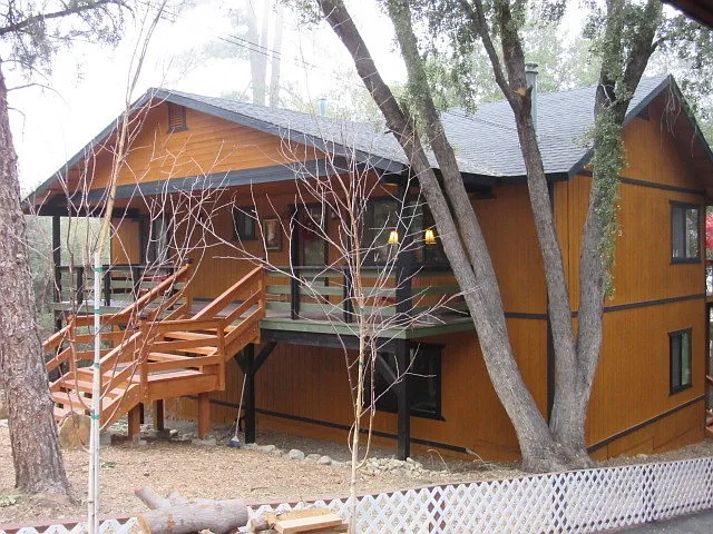 4 bed, 2258 sqft, $2,475 — Photo 2