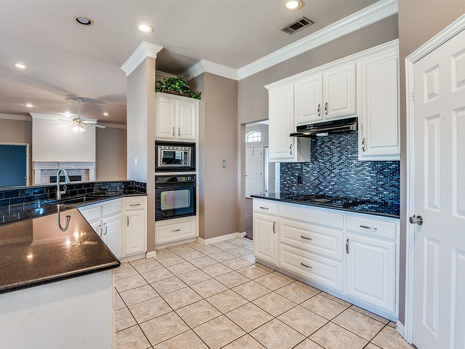 1st image of 8934 Colonial Dr