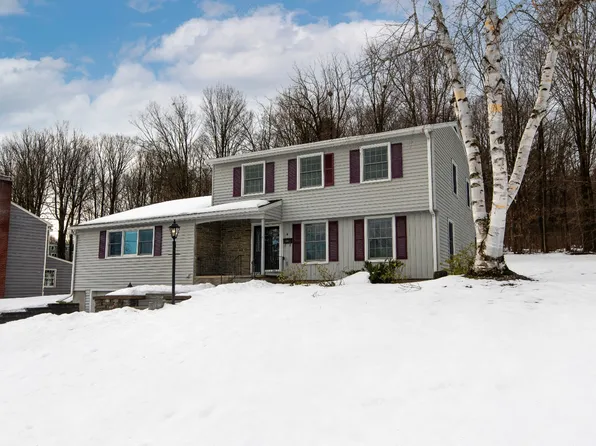 14 Overbrook Cir, New Hartford, NY 13413