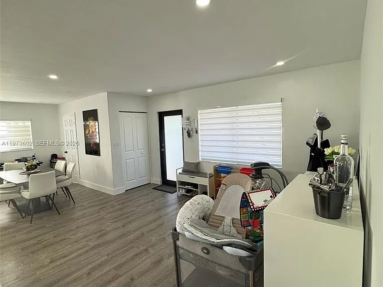 12534 SW 27th St — Photo 11
