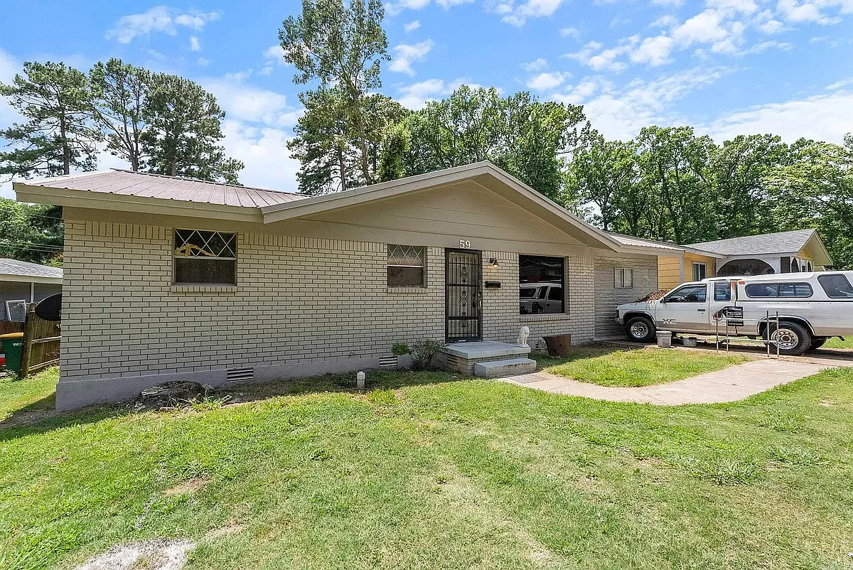 Building Photo - 59 S Wakefield Dr