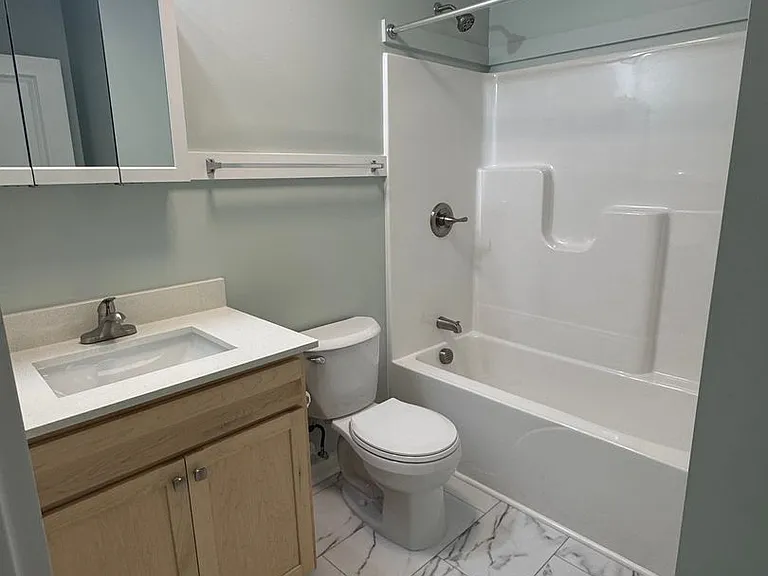 925 Jones Cir — Photo 3