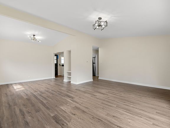 5th image of 1140 Wallace Ct