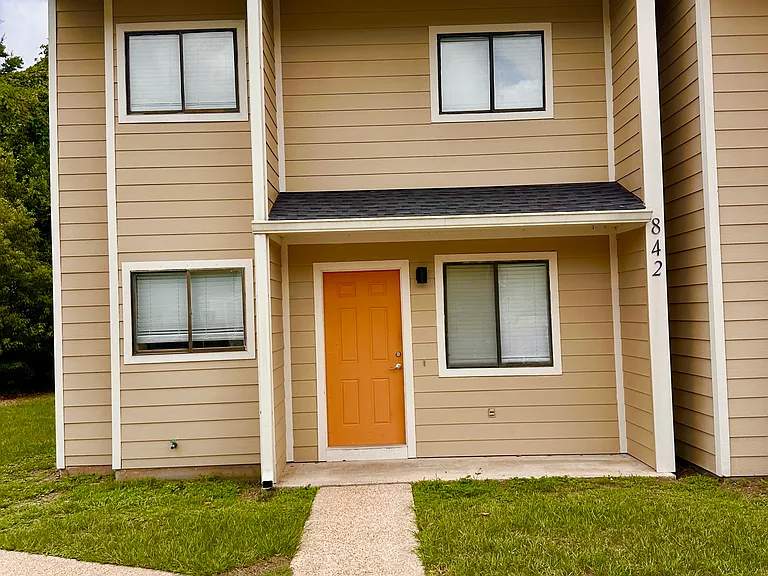 842 West St #842 — Photo 1