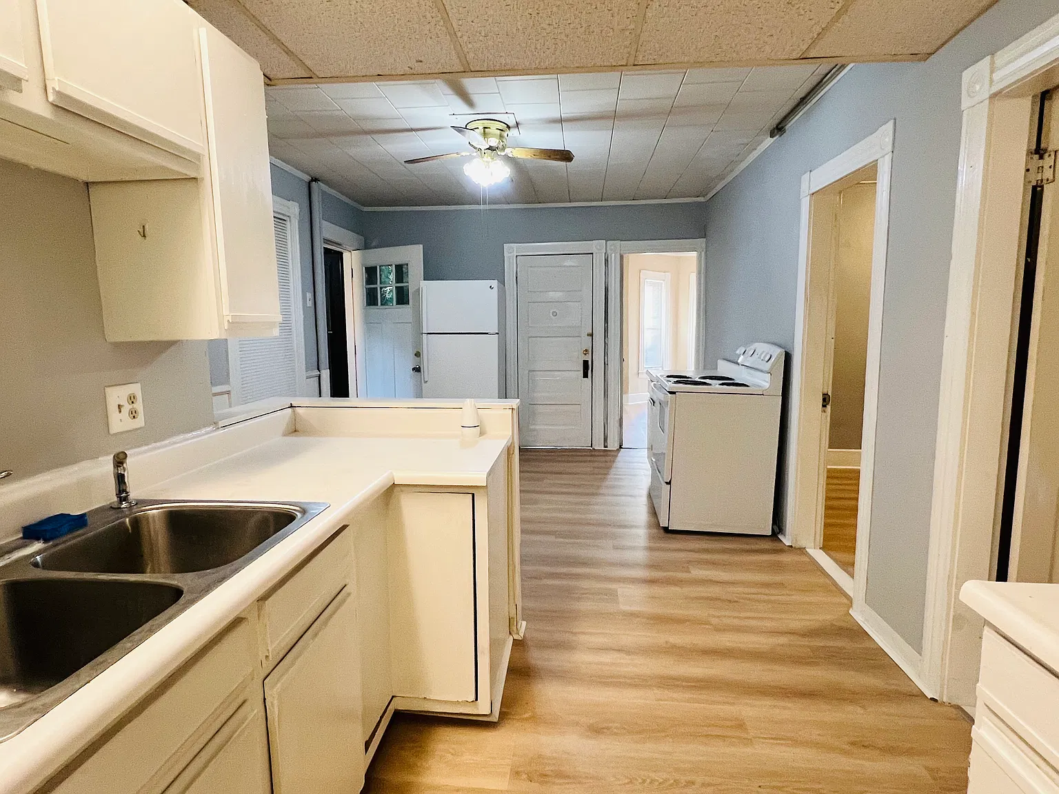 3 bed, $1,700 — Photo 3