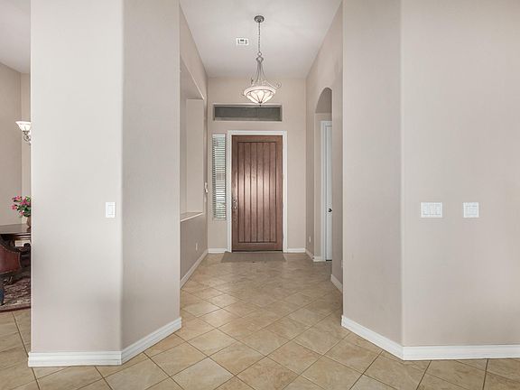 5th image of 1706 W Western Star Blvd