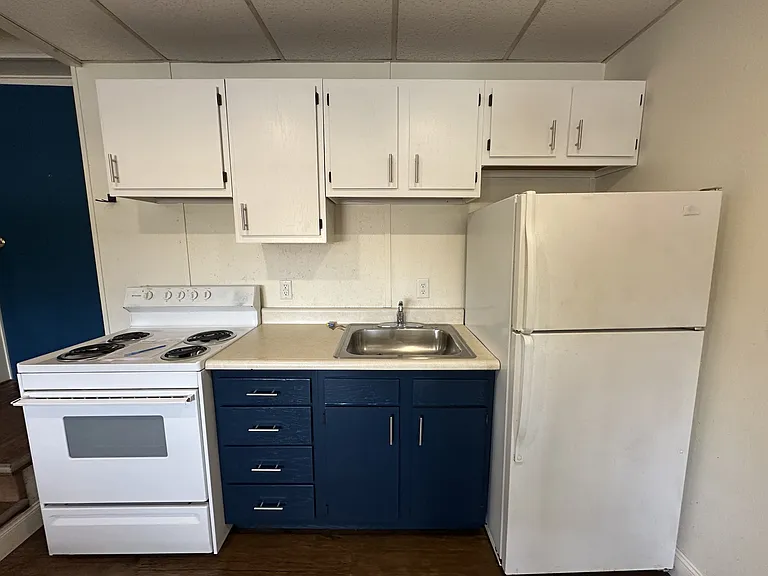 577 E Nixon Ave #C — Photo 3