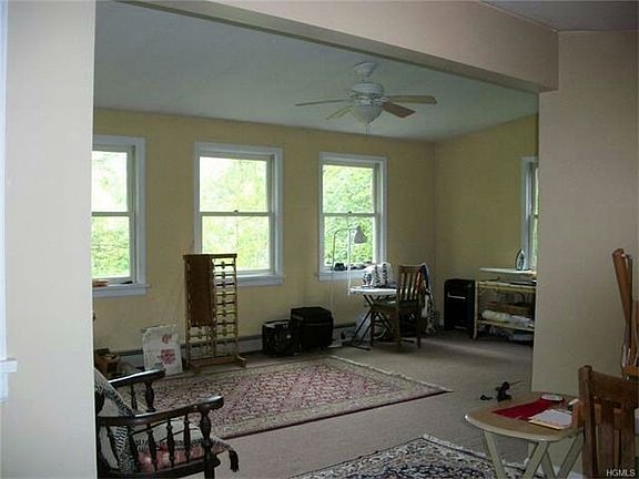 5th image of 24 Camellia Ln