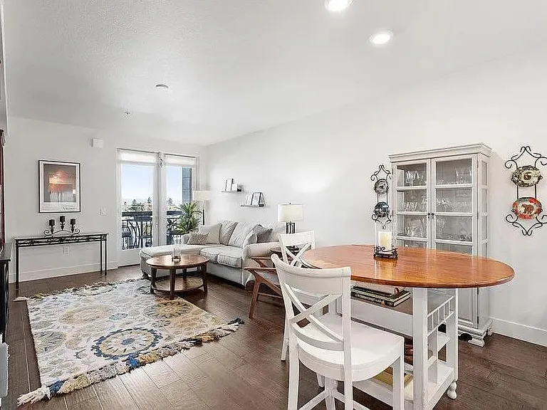 657 Walnut St #411 — Photo 6