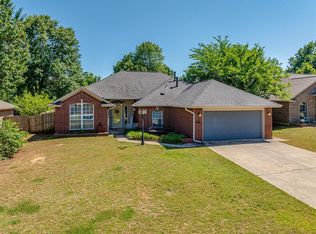 20554 Ember Ln, Harrah, OK 73045