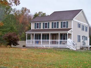 402 Oak Grove Rd, Frenchtown, NJ 08825