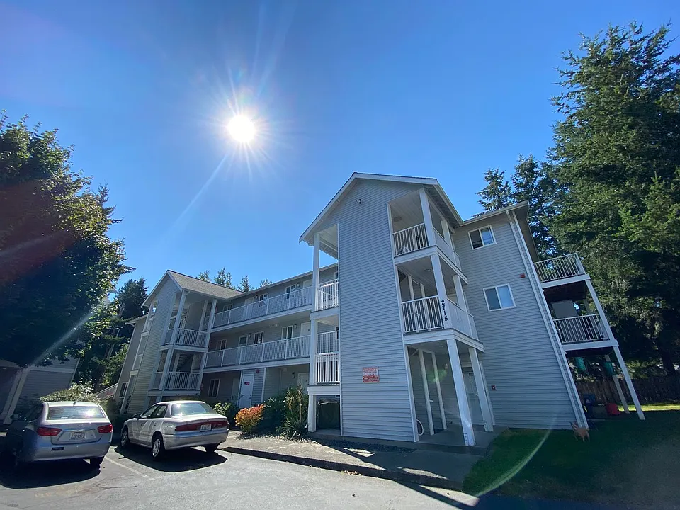 2715 W Maplewood Ave #224