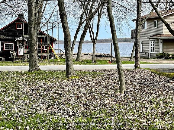 3rd image of 257 Robins Point Rd