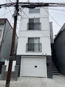 291 Walnut St, Newark, NJ, 07105