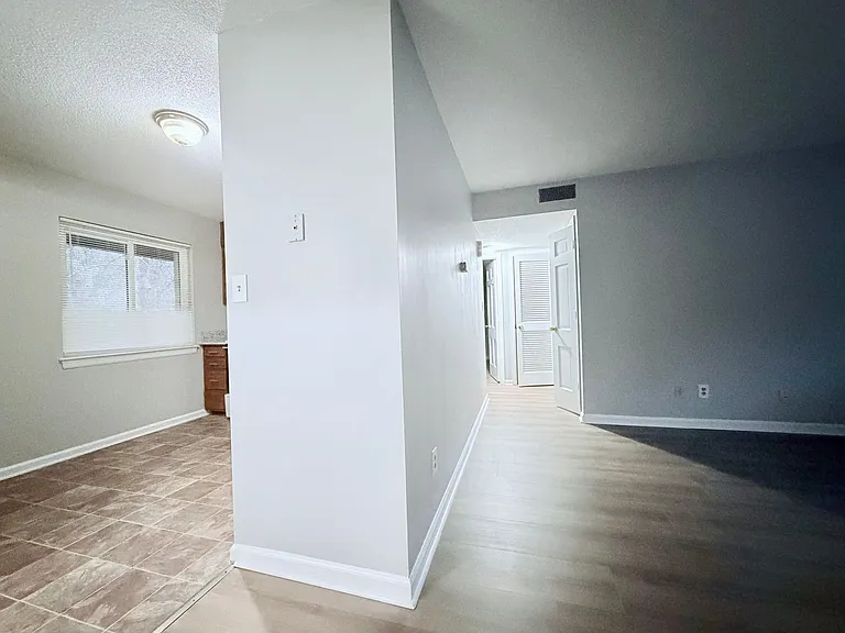 3328 Pinewood Ave — Photo 16