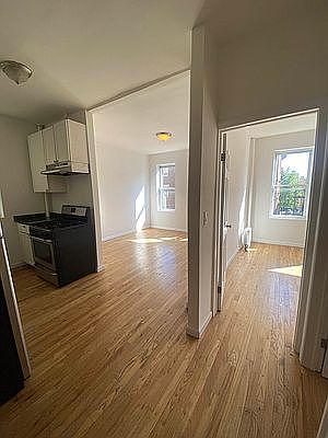 1st image of 206 W 140th St #9