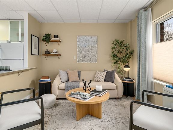 3rd image of 22 Chestnut Pl APT M3