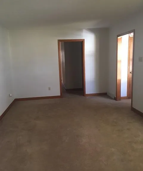 5243 Laurie Ln — Photo 5
