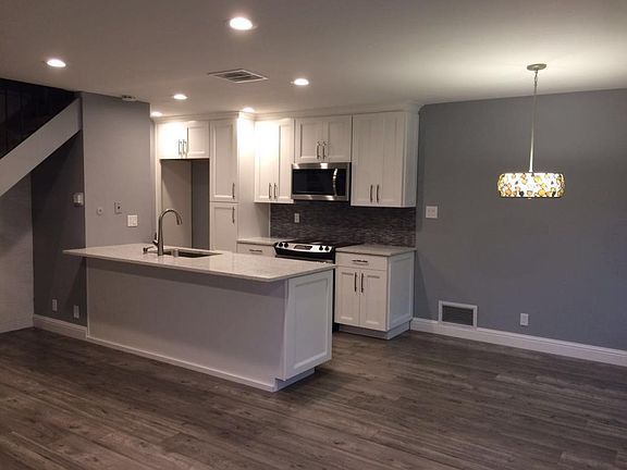 3rd image of 1277 Bouret Dr Unit 2
