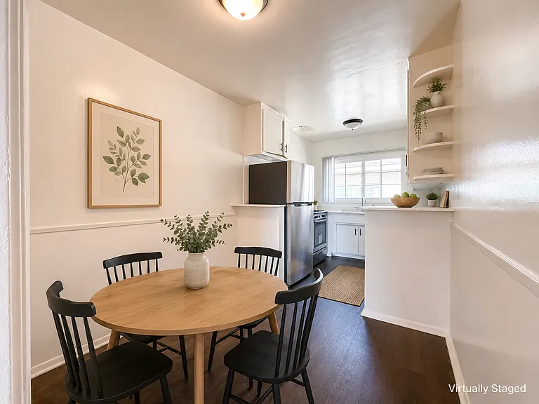 4777 San Vicente Blvd #6 — Photo 4